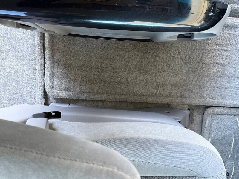 2005 Toyota Sienna LE 7 Passenger