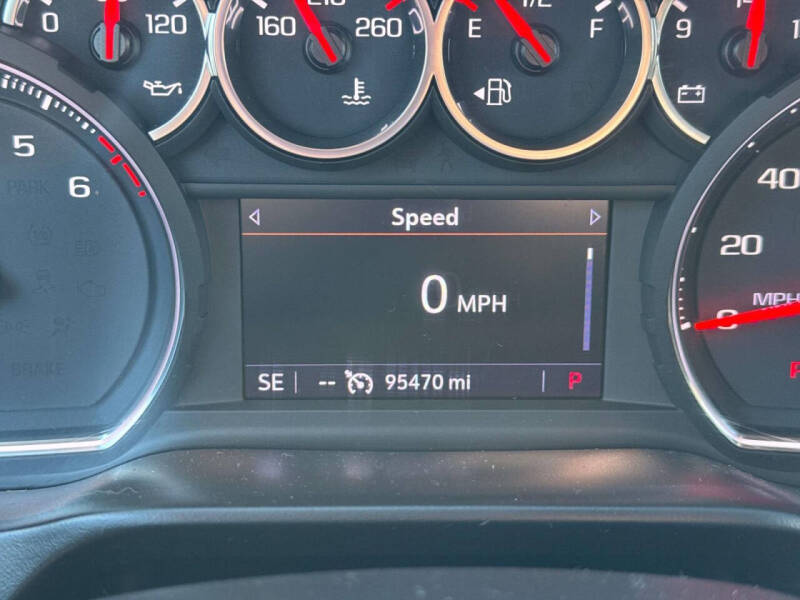 Used 2019 Chevrolet Silverado 1500 LT with VIN 1GCPWCED5KZ124693 for sale in Cut Off, LA