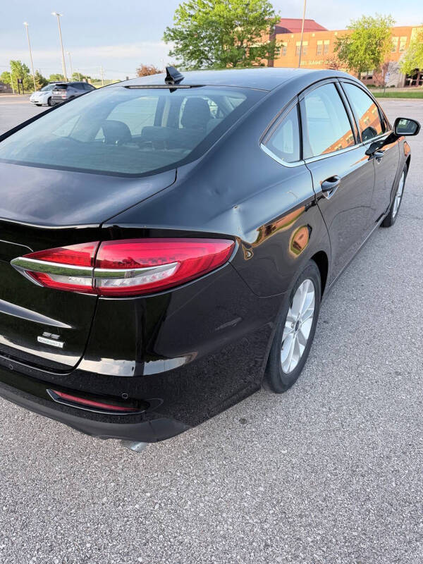 2020 Ford Fusion SE