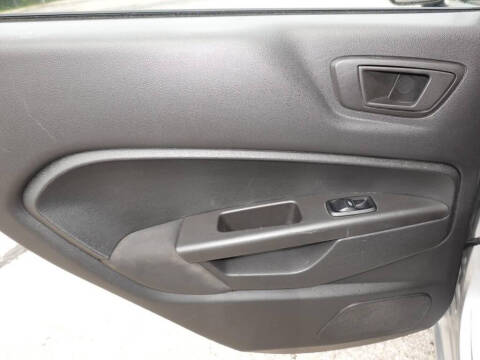 2011 Ford Fiesta SE