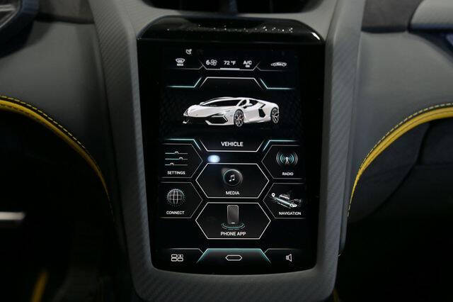 2024 Lamborghini Revuelto