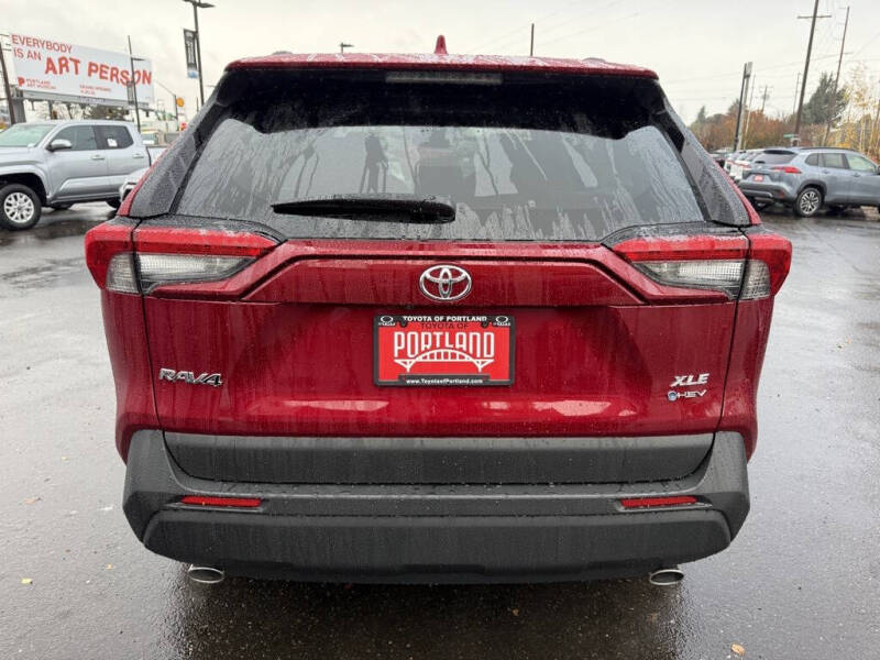 2025 Toyota RAV4 Hybrid XLE
