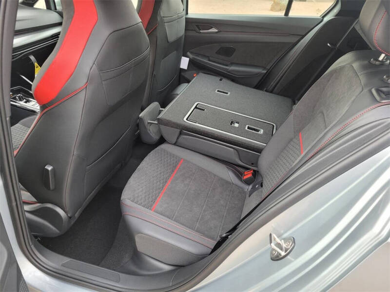 2026 Volkswagen Golf GTI SE