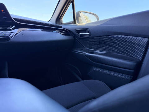 2018 Toyota C-HR XLE Premium