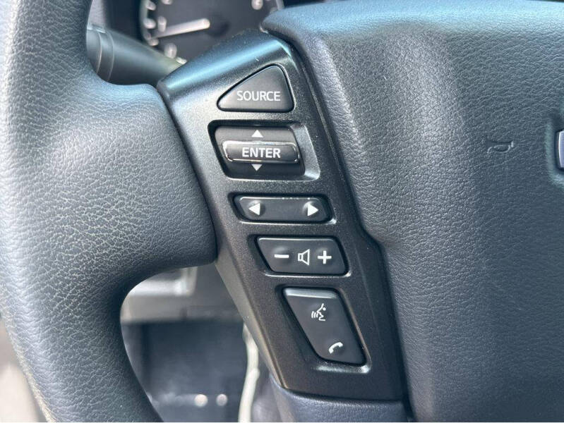 2022 Nissan Frontier S