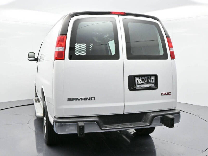 2024 GMC Savana 2500