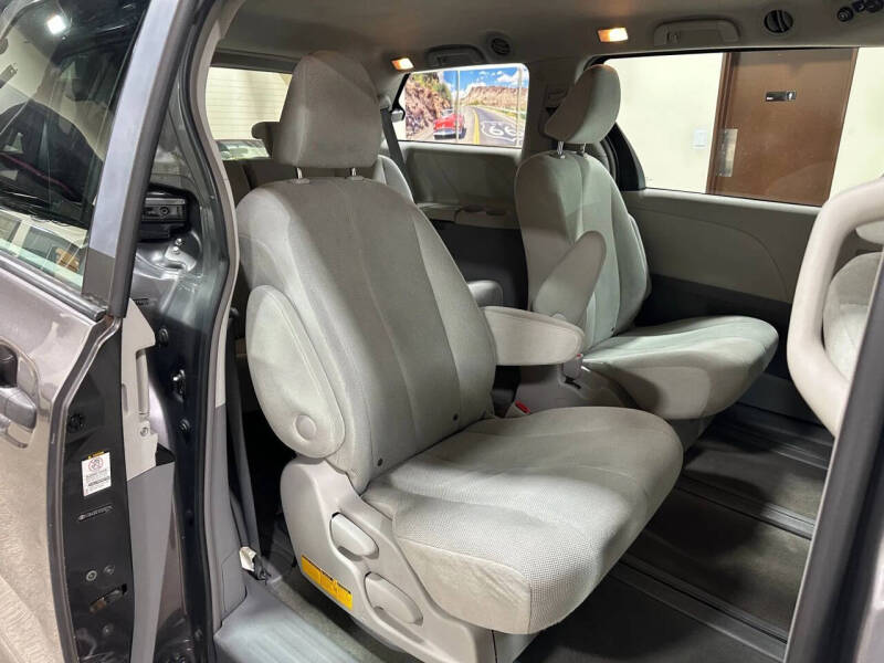 2012 Toyota Sienna