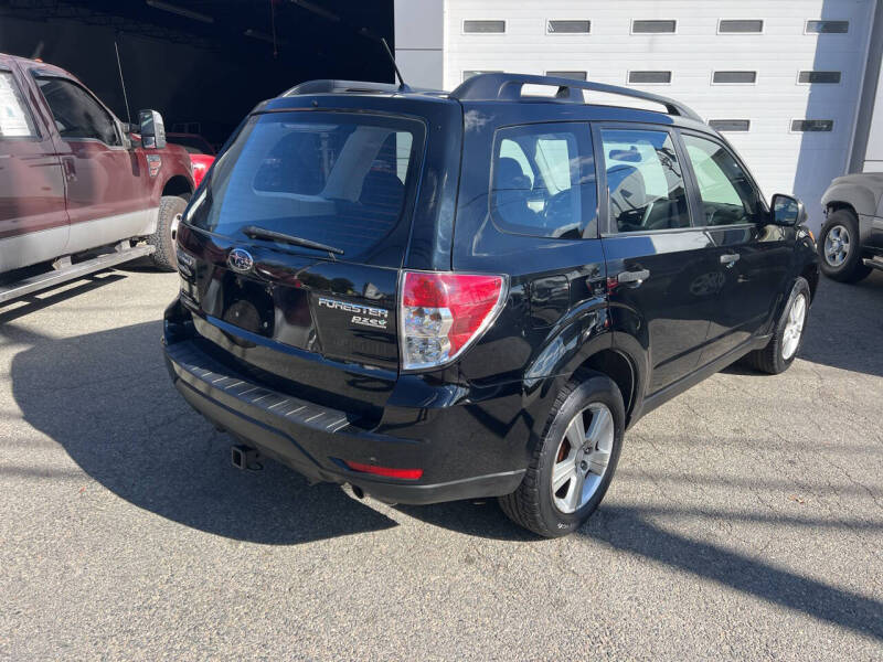 2010 Subaru Forester X photo 7