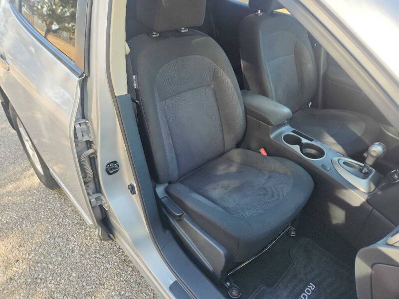 2012 Nissan Rogue S