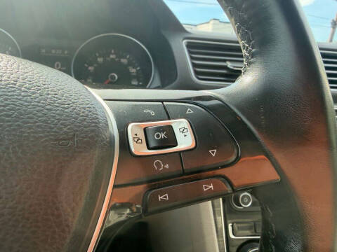 2017 Volkswagen Passat 1.8T SE