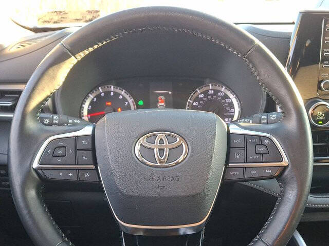 2020 Toyota Highlander LE