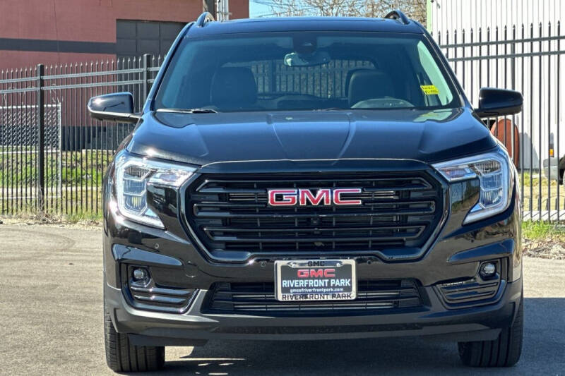 2024 GMC Terrain SLT