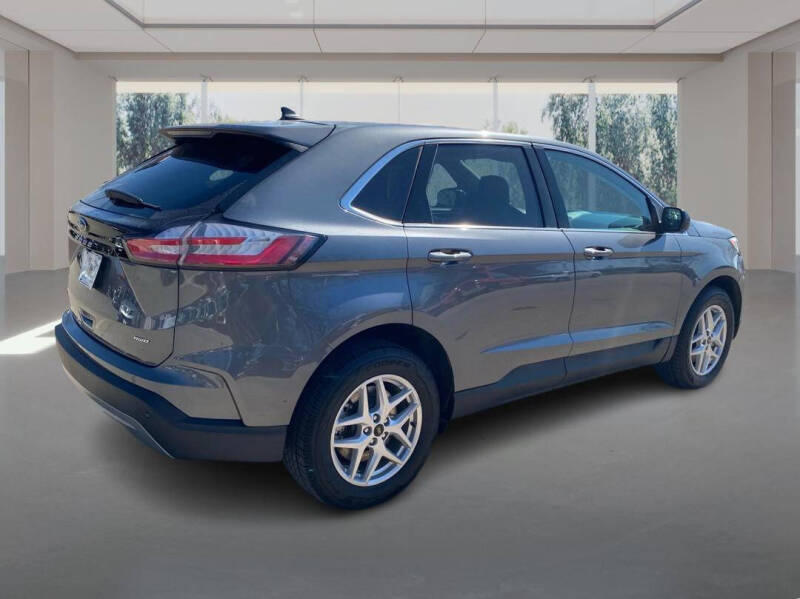 2024 Ford Edge