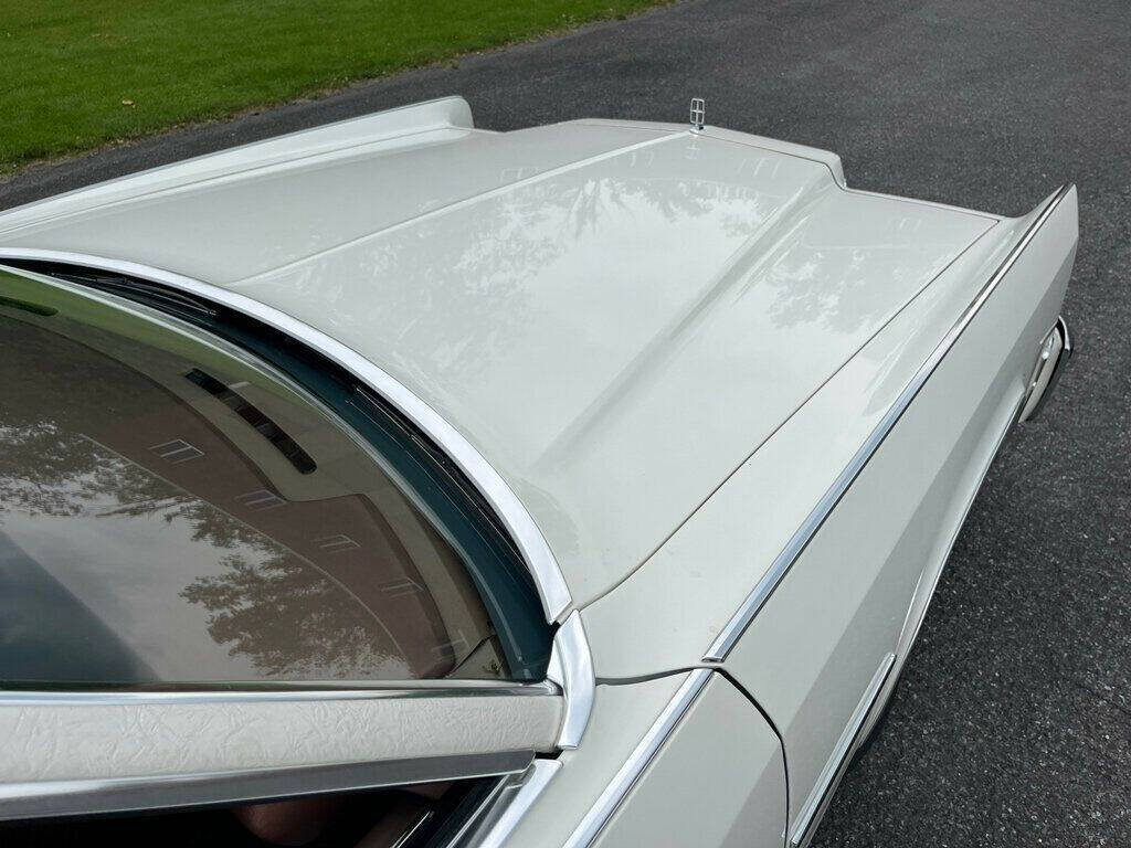 1976 Lincoln Continental 24