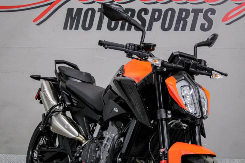 2021 KTM 890 Duke