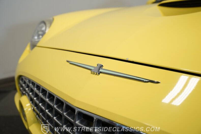 2002 Ford Thunderbird Deluxe