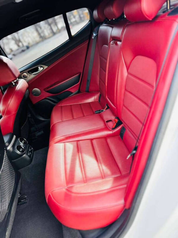 2019 Kia Stinger GT2