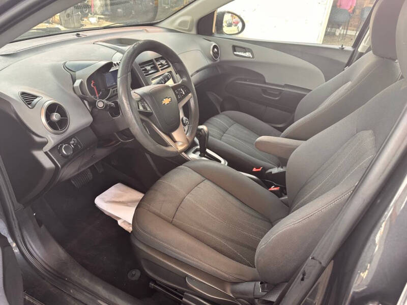 2016 Chevrolet Sonic LT Auto
