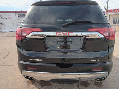 2017 GMC Acadia Denali