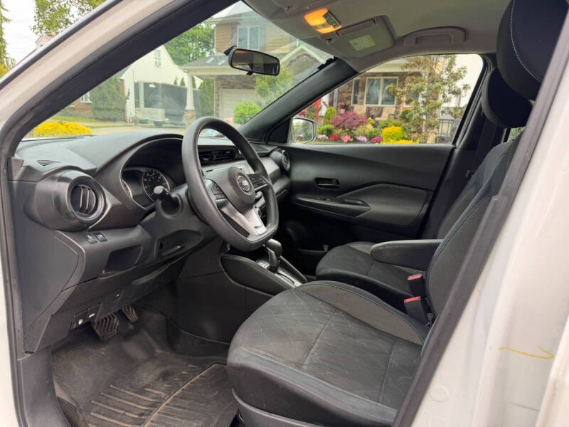 2018 Nissan Kicks S