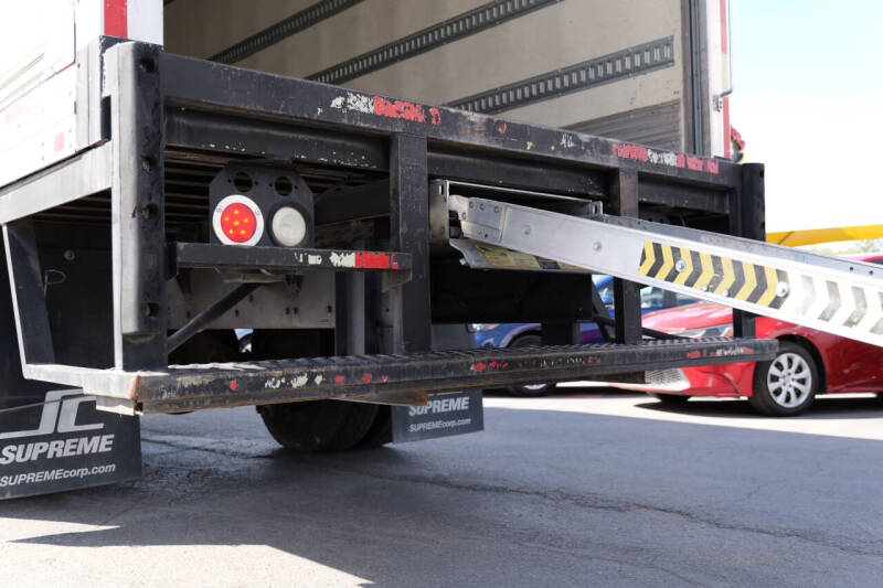 2014 Freightliner M2 106
