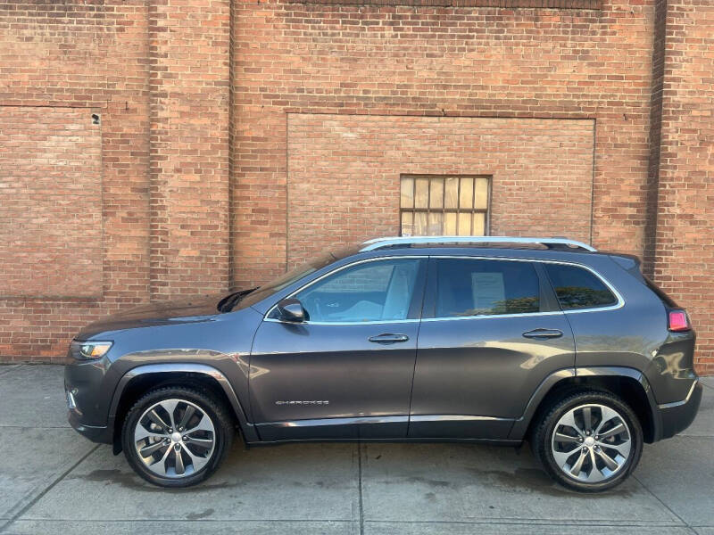 2019 Jeep Cherokee Overland