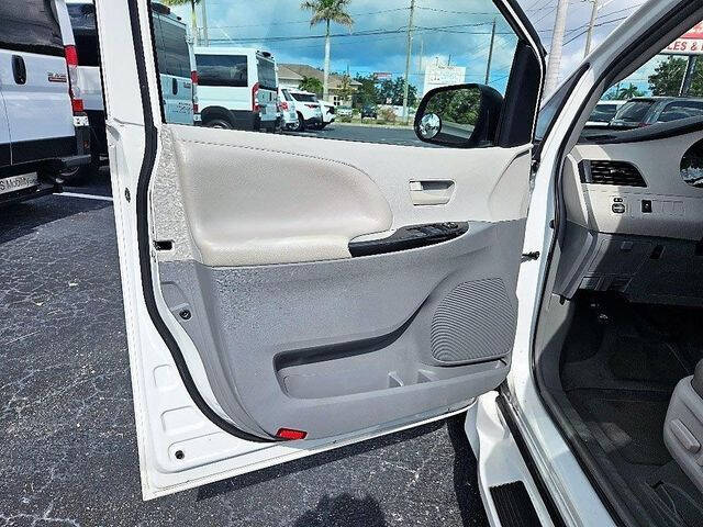 2014 Toyota Sienna