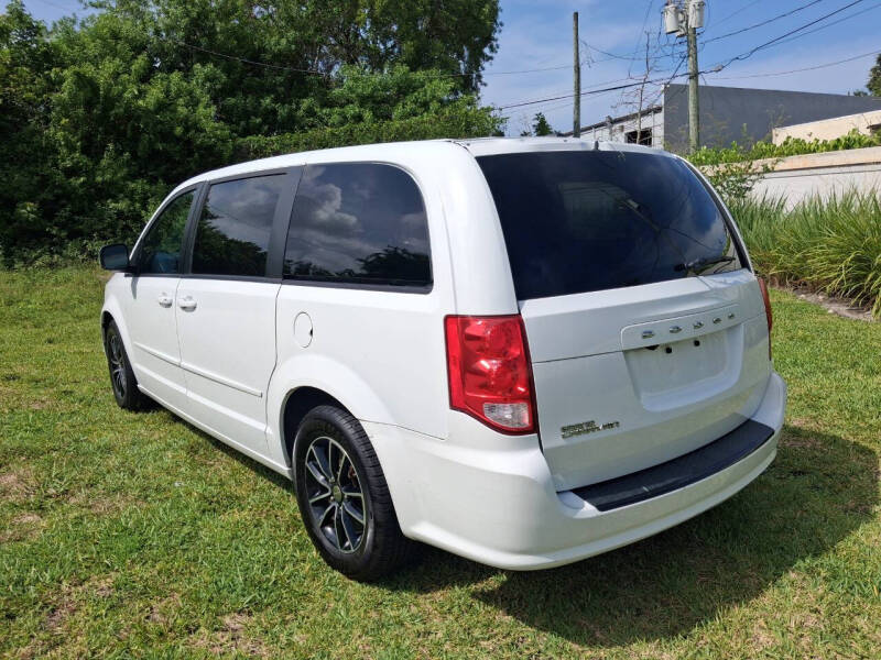 2017 Dodge Grand Caravan SE