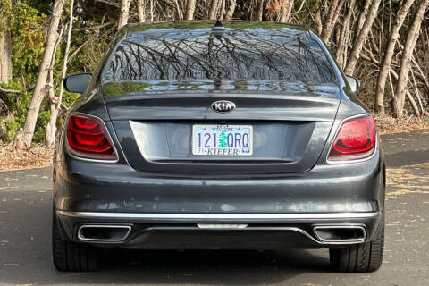 2020 Kia K900 Luxury