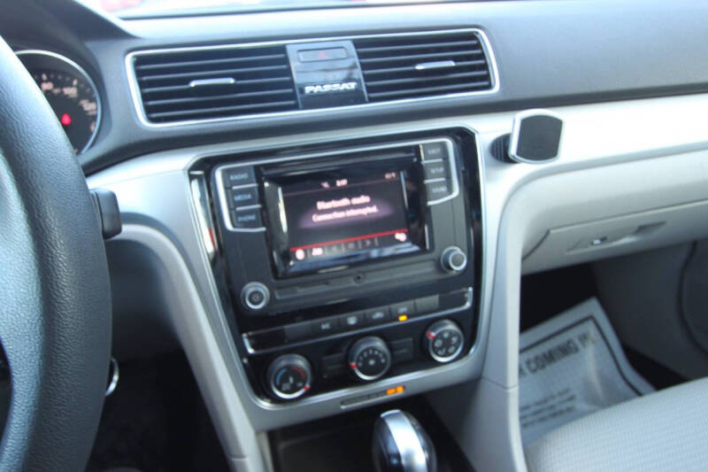 2018 Volkswagen Passat 2.0T S