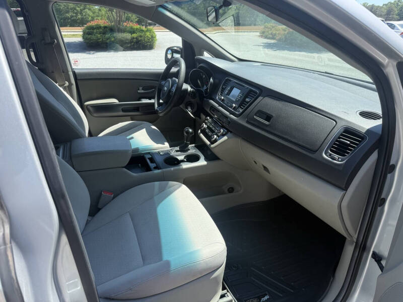 2016 Kia Sedona LX