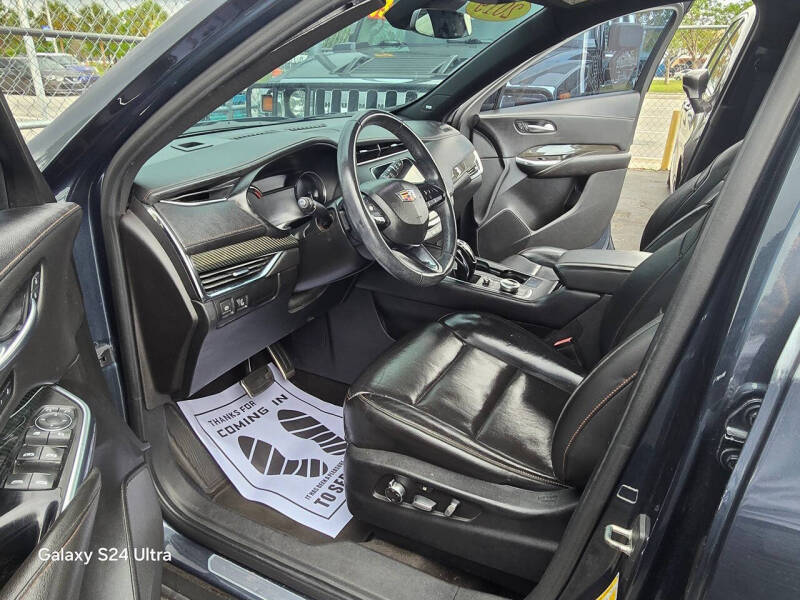 2019 Cadillac XT4 Sport