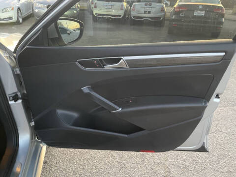 2018 Volkswagen Passat 2.0T SE