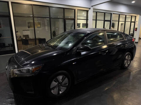 2017 Hyundai Ioniq Hybrid Blue