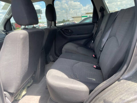 2006 Mazda Tribute i