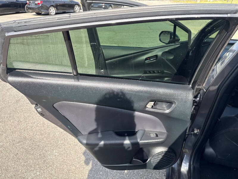 2021 Toyota Prius XLE