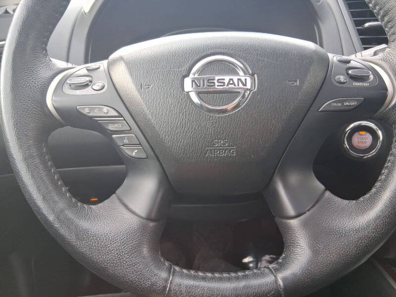 2018 Nissan Pathfinder Platinum