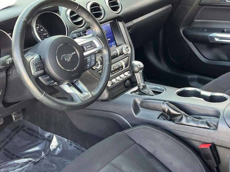 2022 Ford Mustang EcoBoost