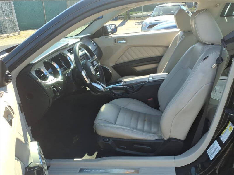 2011 Ford Mustang V6 Premium