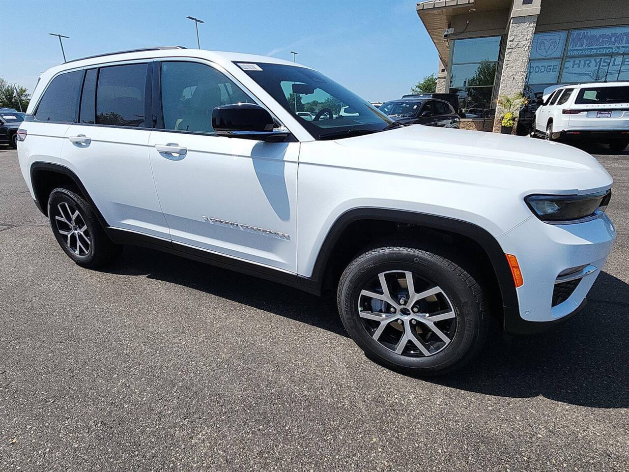 2024 Jeep Grand Cherokee for sale at Victoria Auto Sales in Victoria, MN