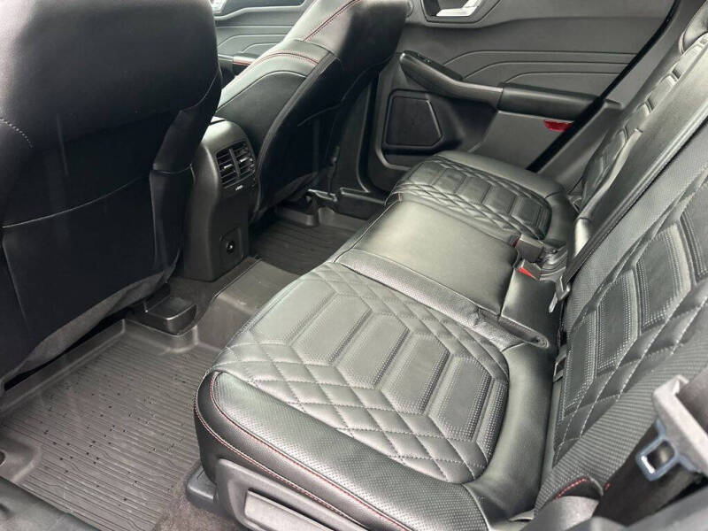 2024 Ford Escape ST-Line Elite