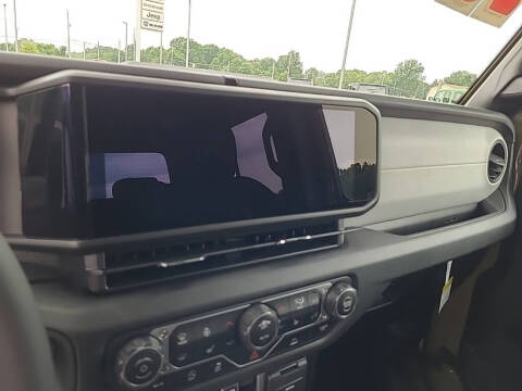 2025 Jeep Gladiator Sport