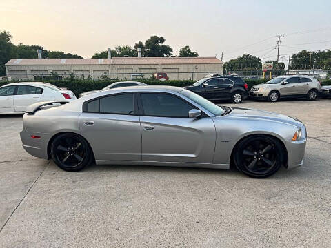 2013 Dodge Charger R/T Plus