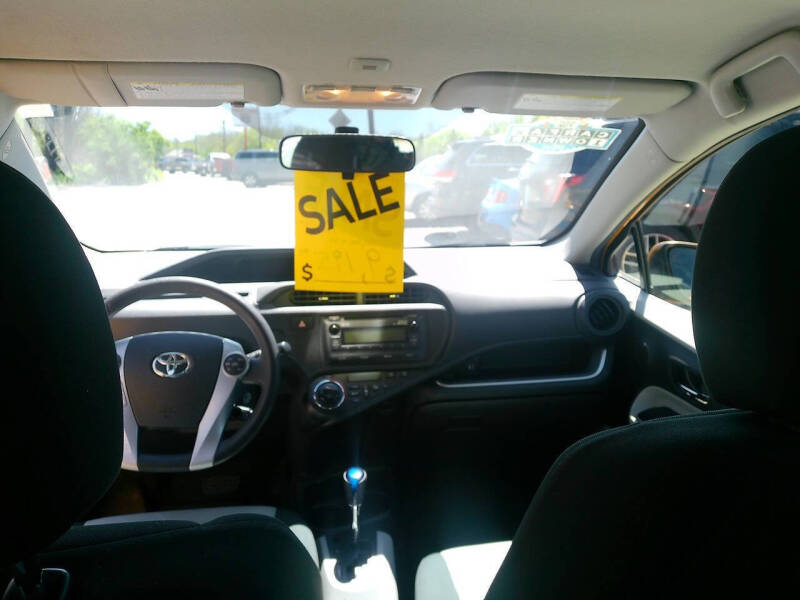 2014 Toyota Prius c Two