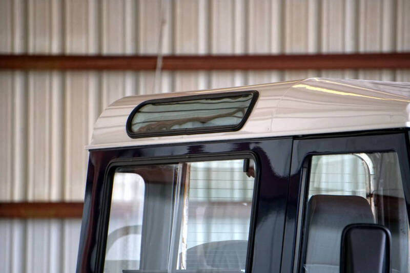 2000 Land Rover Defender