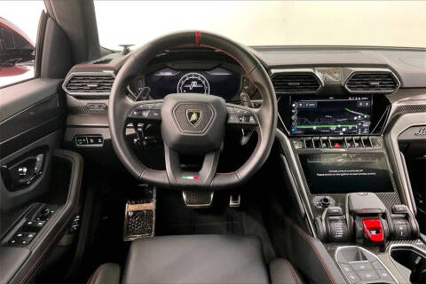 2023 Lamborghini Urus S