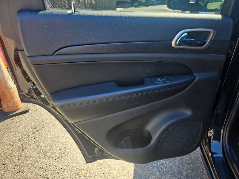 2017 Jeep Grand Cherokee Laredo E