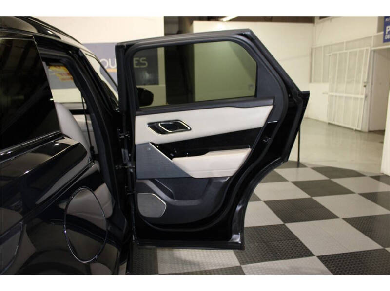 2019 Land Rover Range Rover Velar P250 R-Dynamic SE