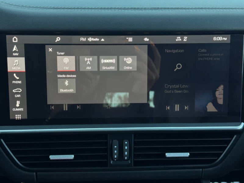 2021 Porsche Cayenne Turbo S E-Hybrid Coupe