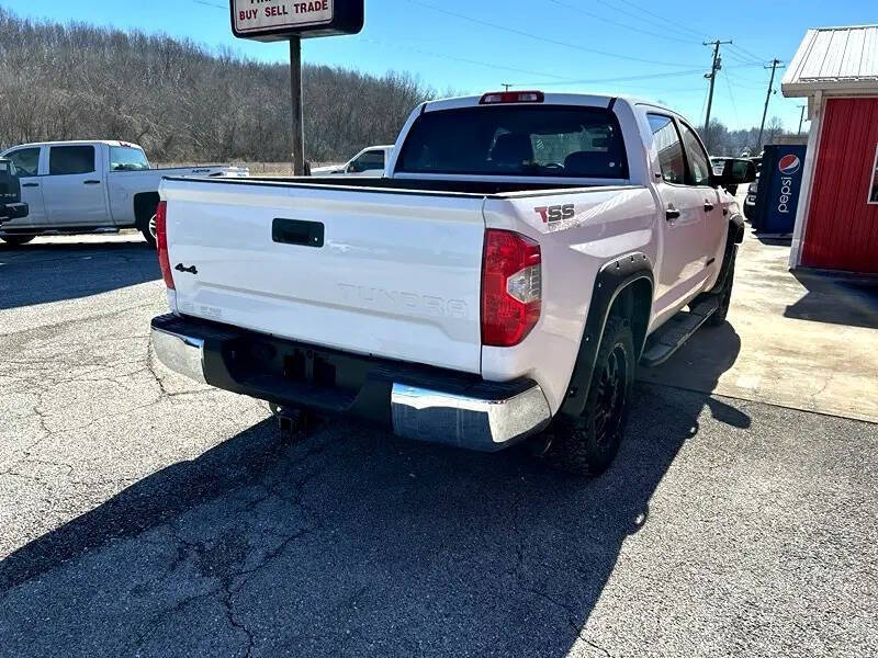 2017 Toyota Tundra SR5